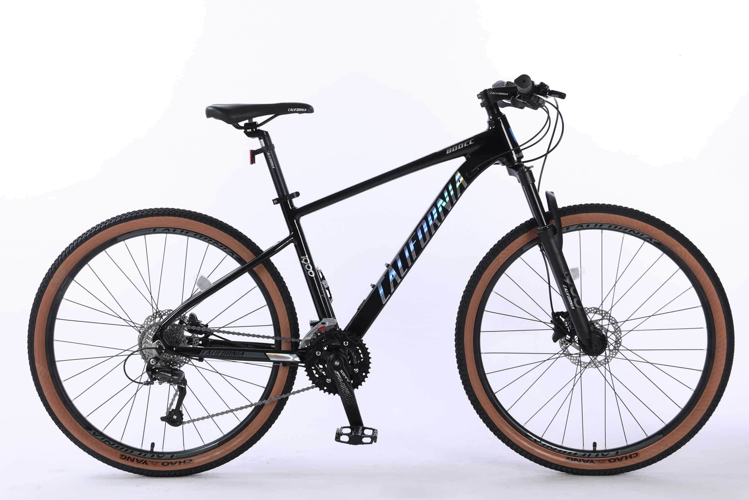 xe-dap-california-800cc-2022-den-1