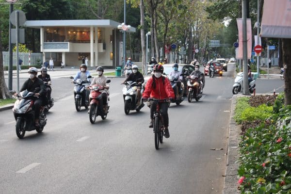 nen-dap-xe-bao-lau-va-bao-nhieu-km-mot-ngay-1