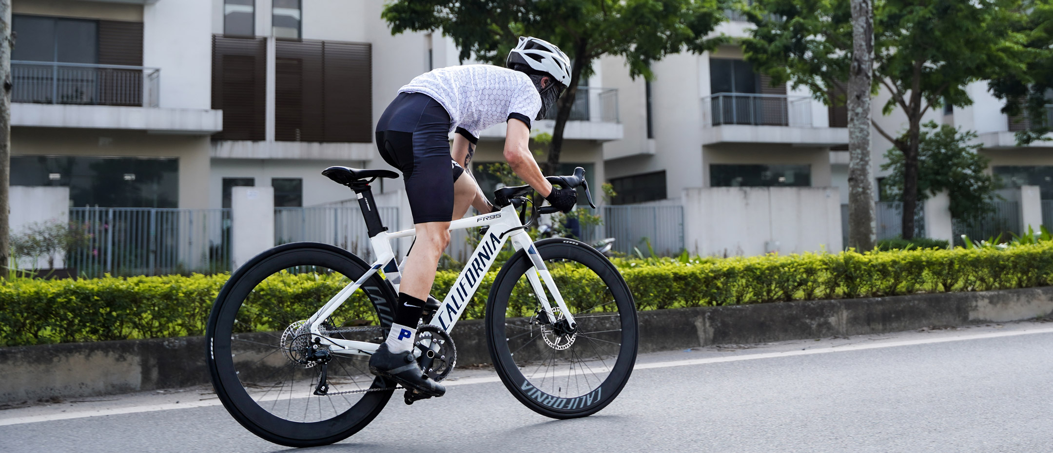 banner xe dap dua california fr95